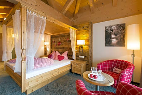 Superior Double Room with Balcony "HERZIG_ DAHUAM"