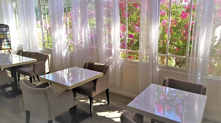 Les Jardins de Bormes, hôtel adult only avec piscine chauffée, jacuzzi et sauna