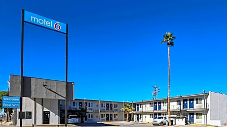 Motel 6-Blythe, CA - South