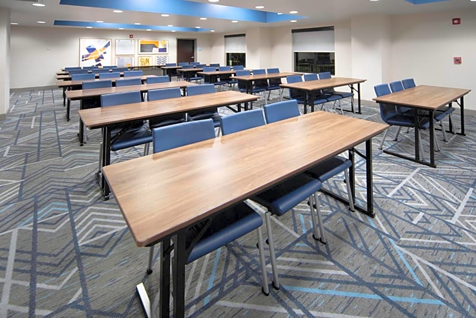 Holiday Inn Express Conway By IHG