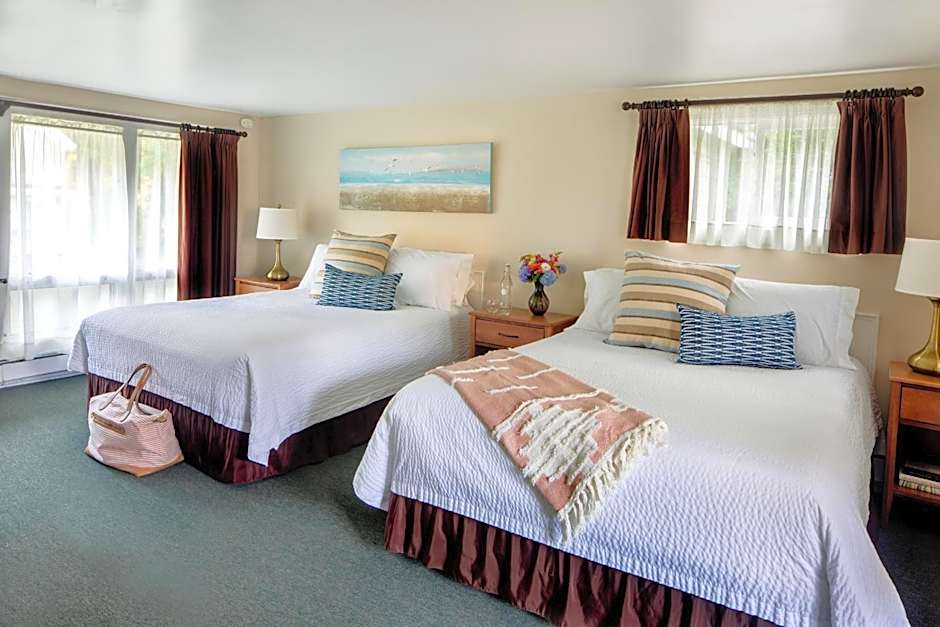 Sesuit Harbor House