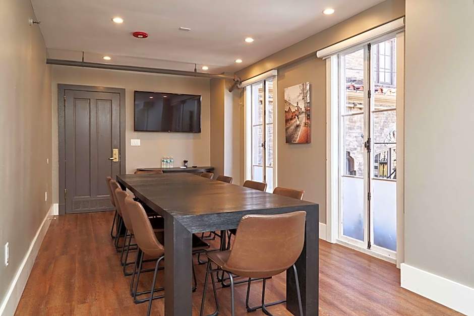 Hotel Petaluma, Tapestry Collection by Hilton