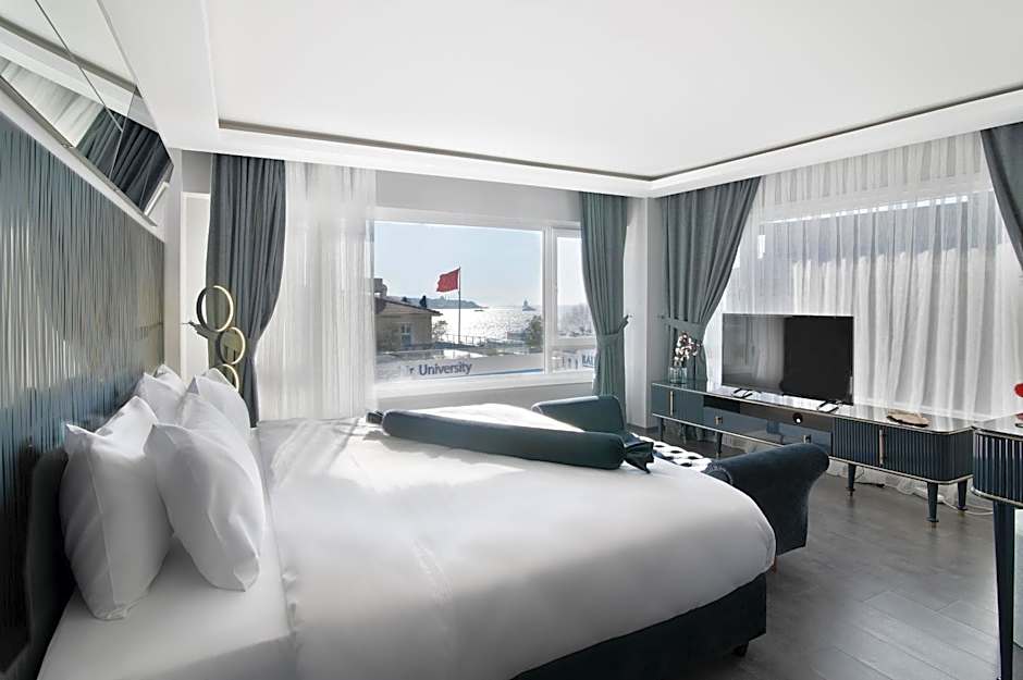 Via Ã‡iragan Hotel