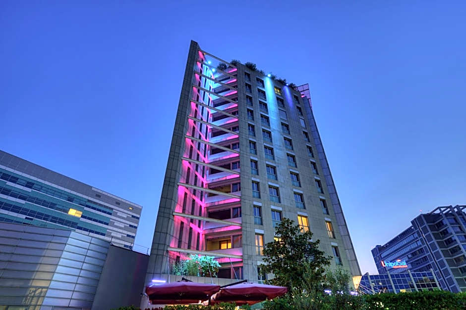 UNA Hotels The One Milano Hotel & Residence