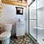 Golden Cabin - Hot Tub - Games Barn - Theatre