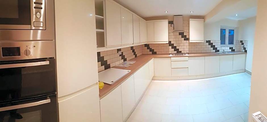 Private Rooms near Hither green Station