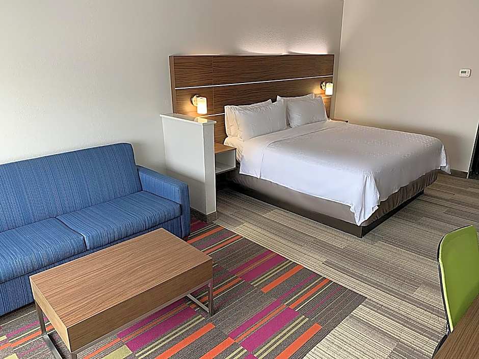 Holiday Inn Express & Suites Moore By IHG