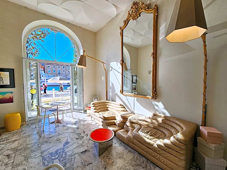 Hôtel L'orque Bleue