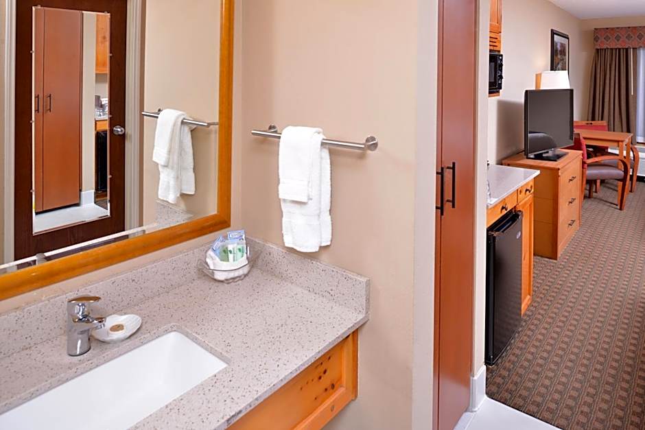 Best Western Plus Olympic Inn