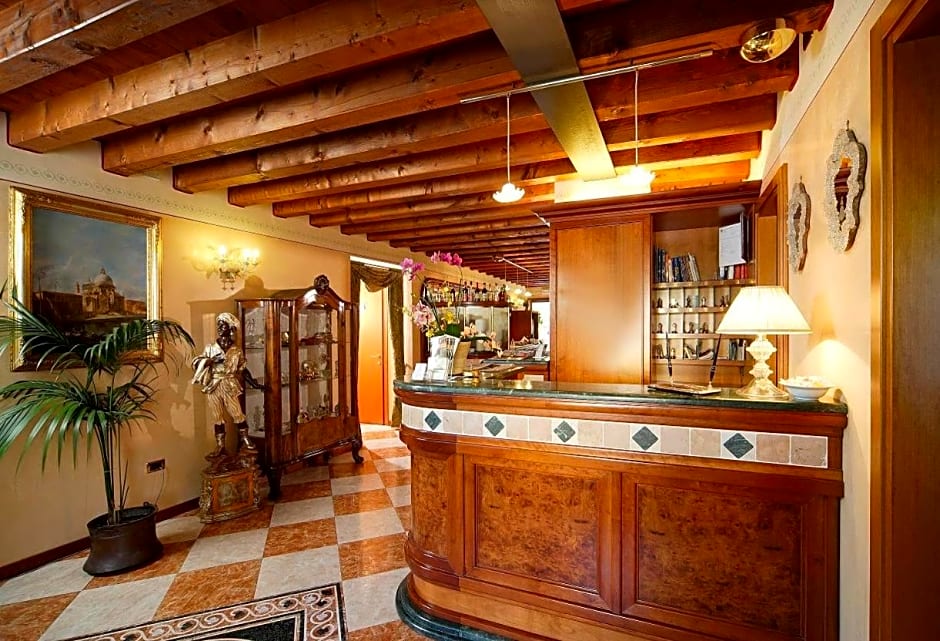 Hotel Antico Moro