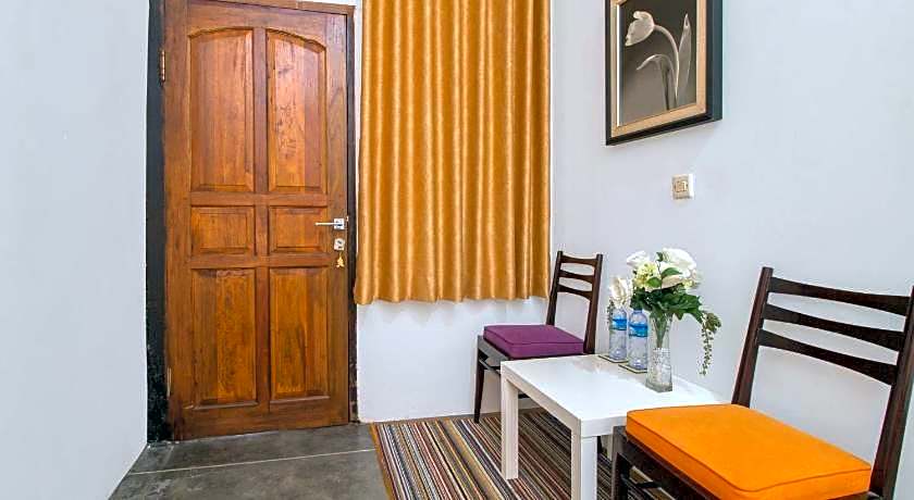 RedDoorz @ Radio Dalam