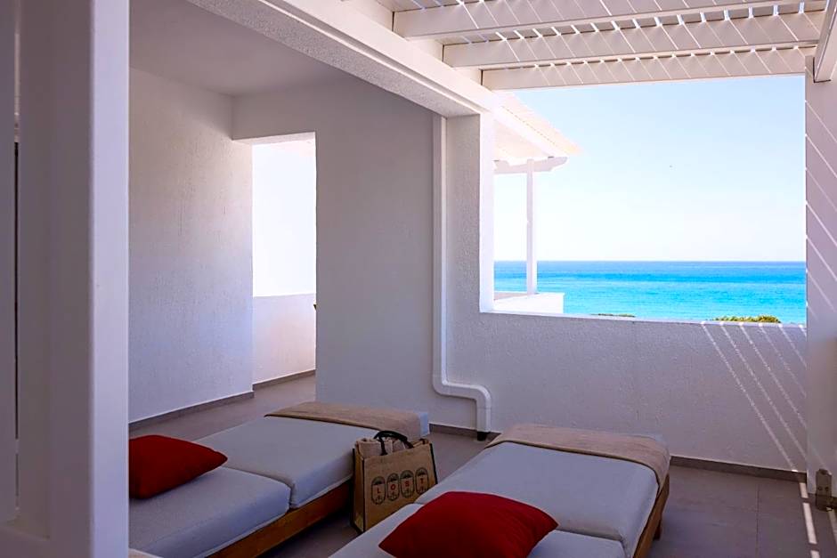 Golden Milos Beach Ηouse by Domotel