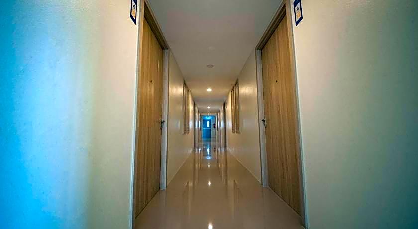 The charlotte smart hotel lopburi