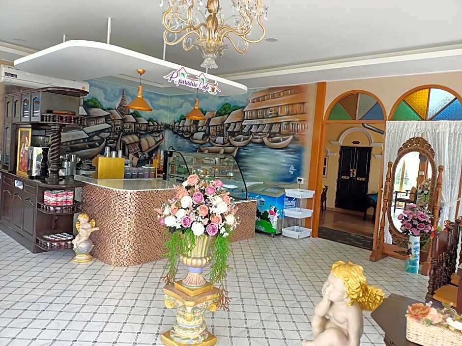 P.Paradise Hotel