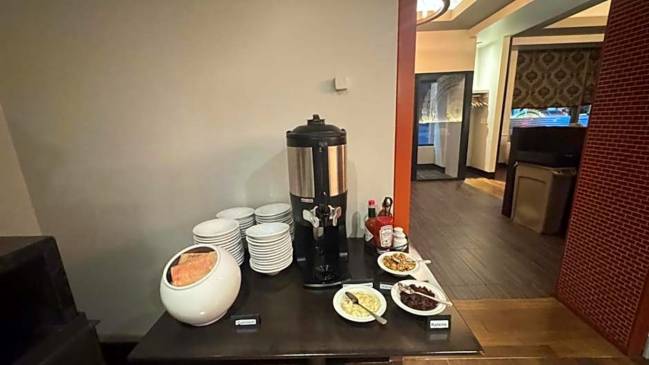 Cambridge Suites Toronto