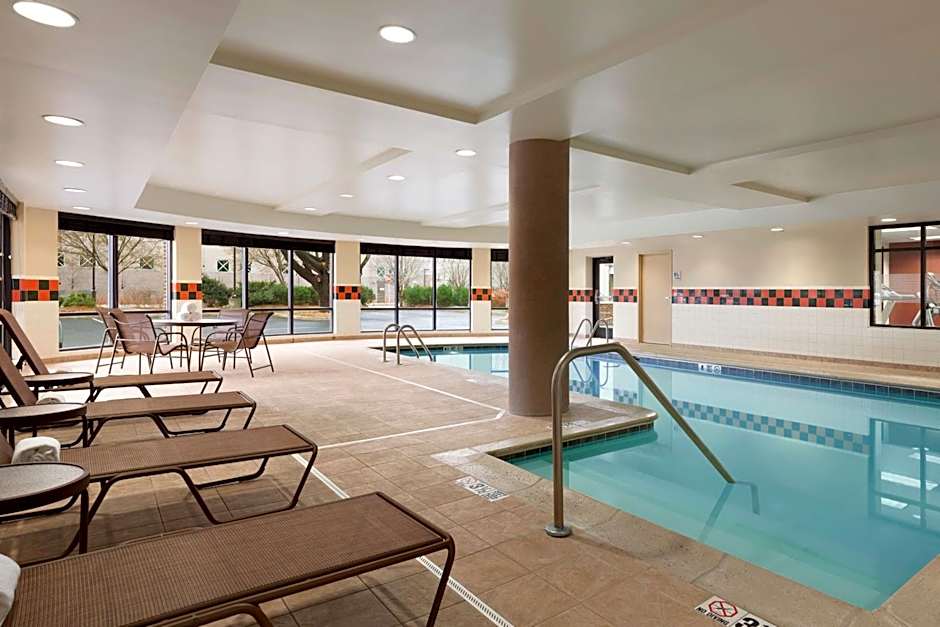 Hampton Inn By Hilton And Suites East Hartford