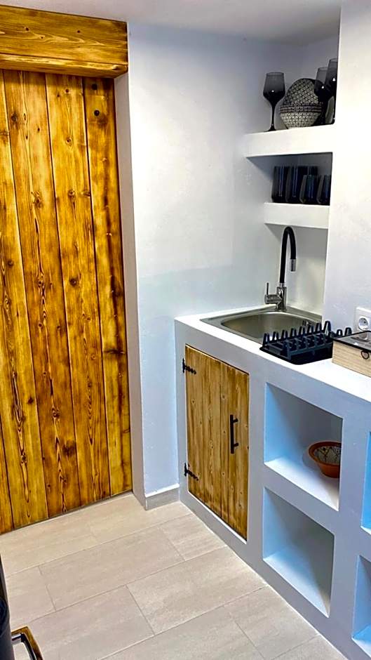 Babatseratsi skyrian studio 1