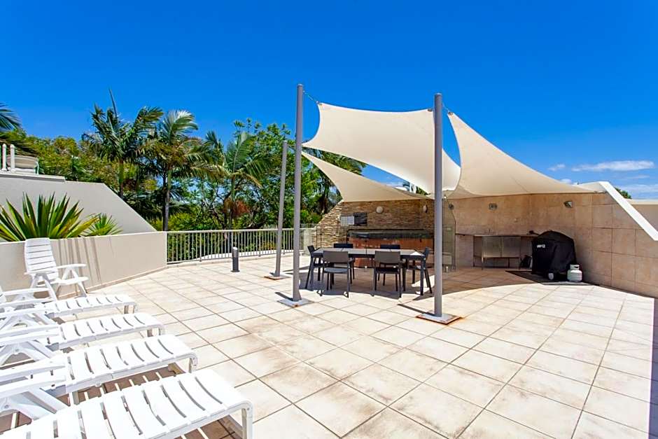 Noosa Tropicana
