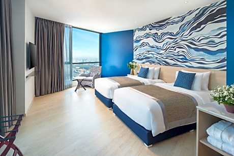 Grand Deluxe Corner Room with Sea View