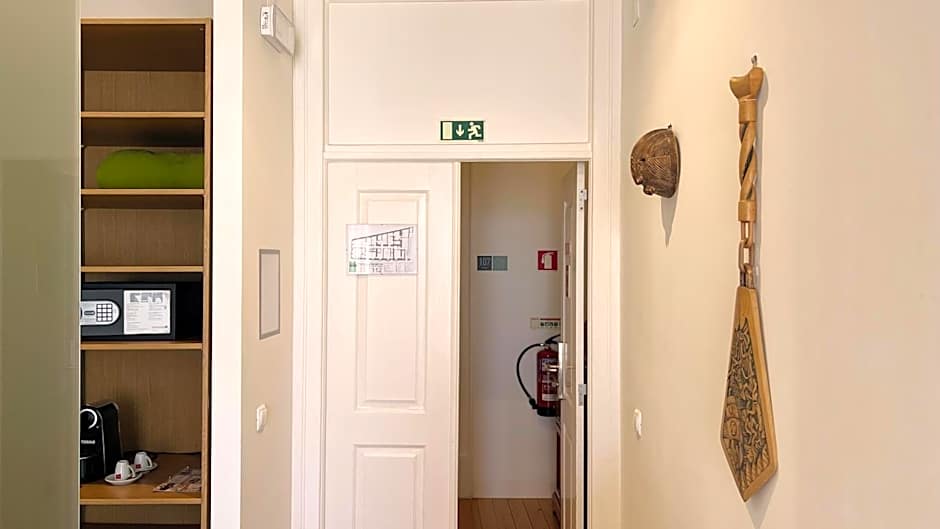 Casa do Bairro by Shiadu