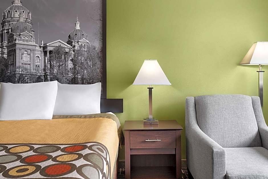 Super 8 by Wyndham Dyersville