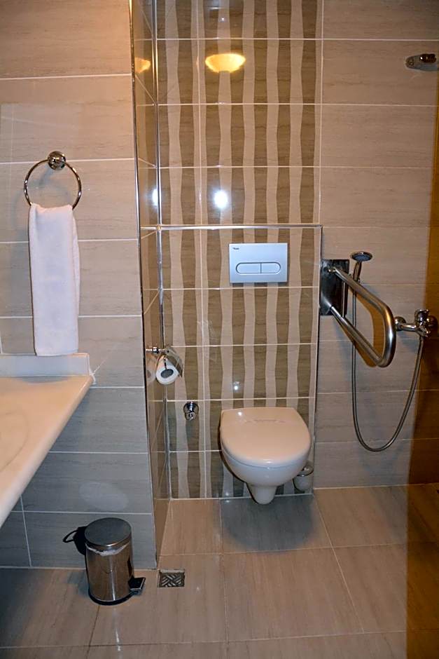 GARDEN KALE THERMAL HOTEL