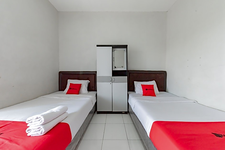 RedDoorz Syariah near RS Hermina Sukabumi