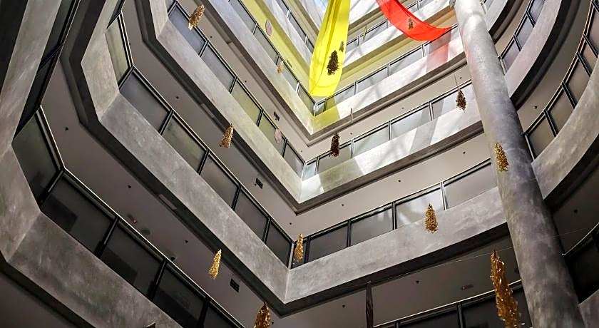 Win Hotel