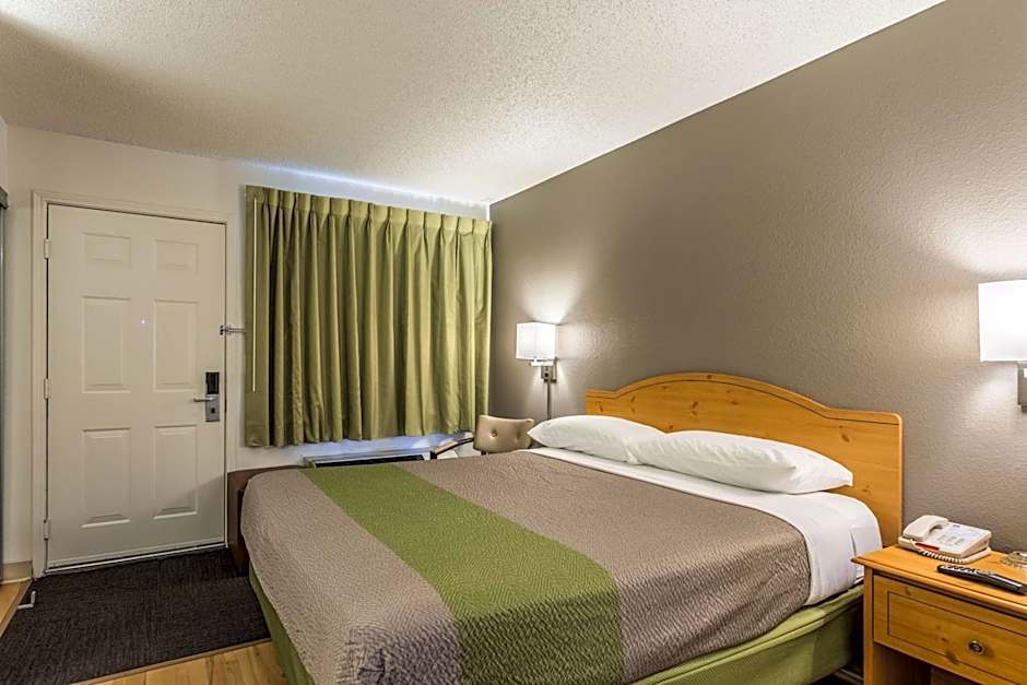 Studio 6-Albuquerque, NM - North