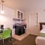 Hollywood Orchid Suites