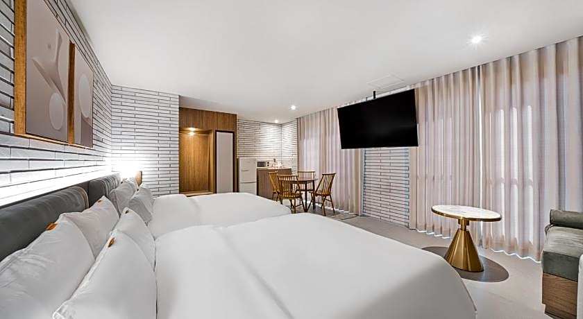 Pohang Brown Dot Terrace Pohang Terminal branch