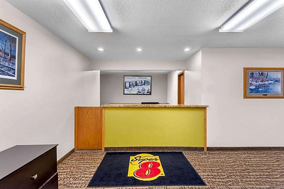 Super 8 by Wyndham Oelwein