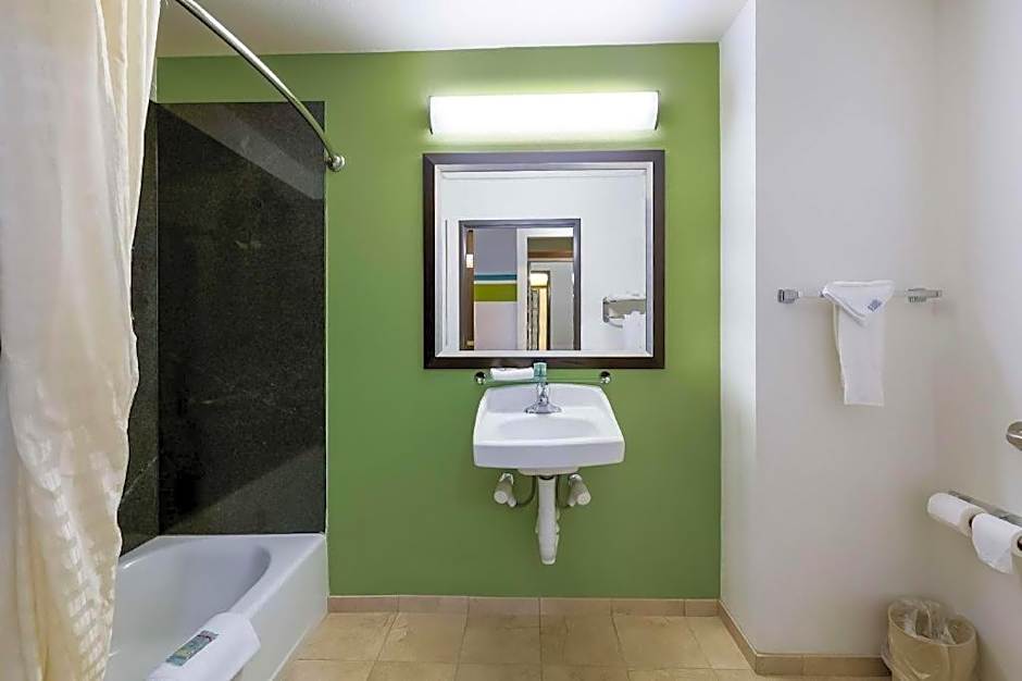 Best Western Douglas Inn & Suites