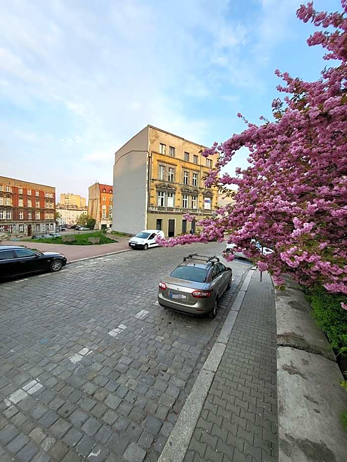 Apartamenty PRETTY WOMAN meldunek samodzielny 24h - noclegi Bytom Chorzów Katowice