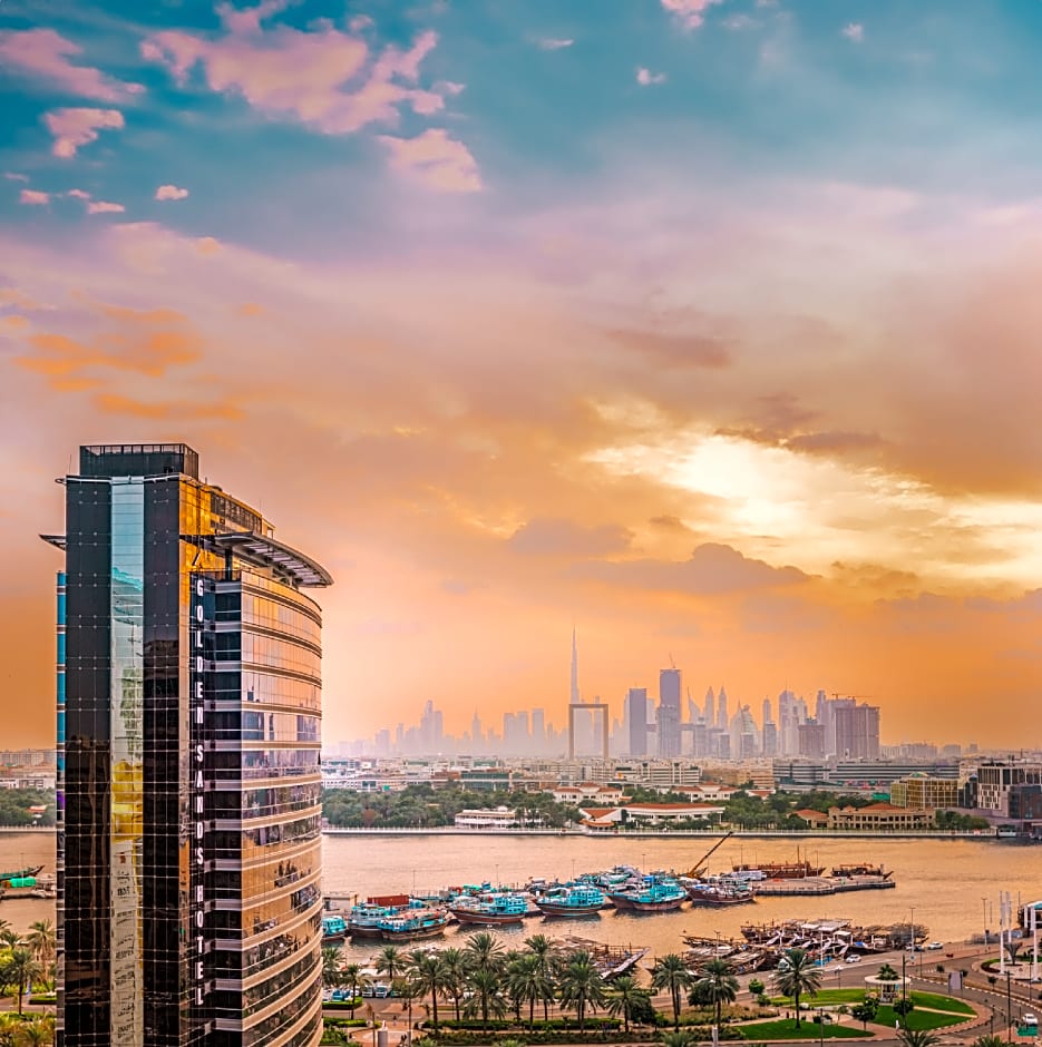 Golden Sands Hotel Creek