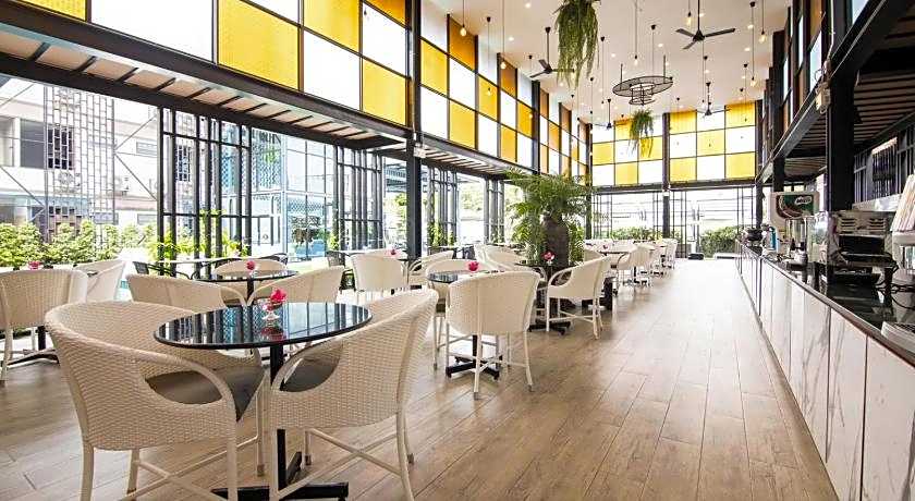 Blue Lagoon Hotel BY diamond