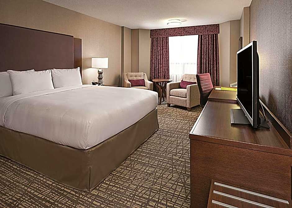 DoubleTree by Hilton West Edmonton