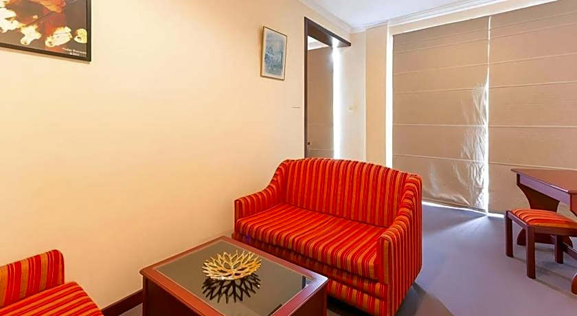 Devon Hotel