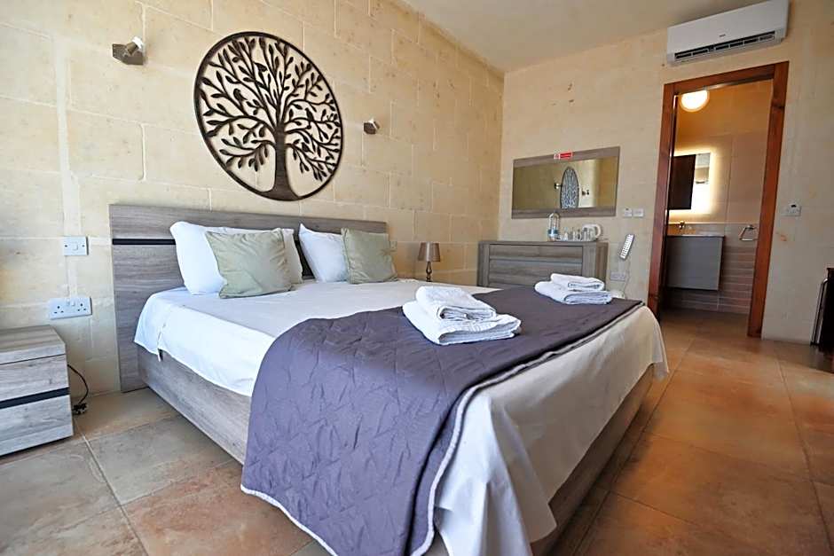 The Cloisters Bed And Breakfast