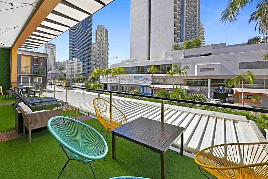 Tequila Sunrise Hostel Surfers Paradise