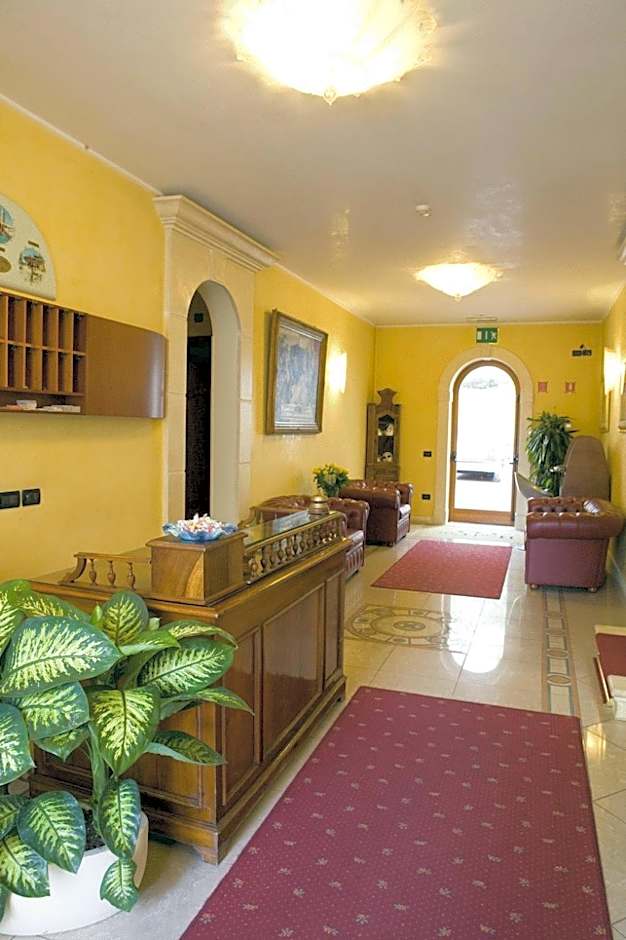 Hotel Cris