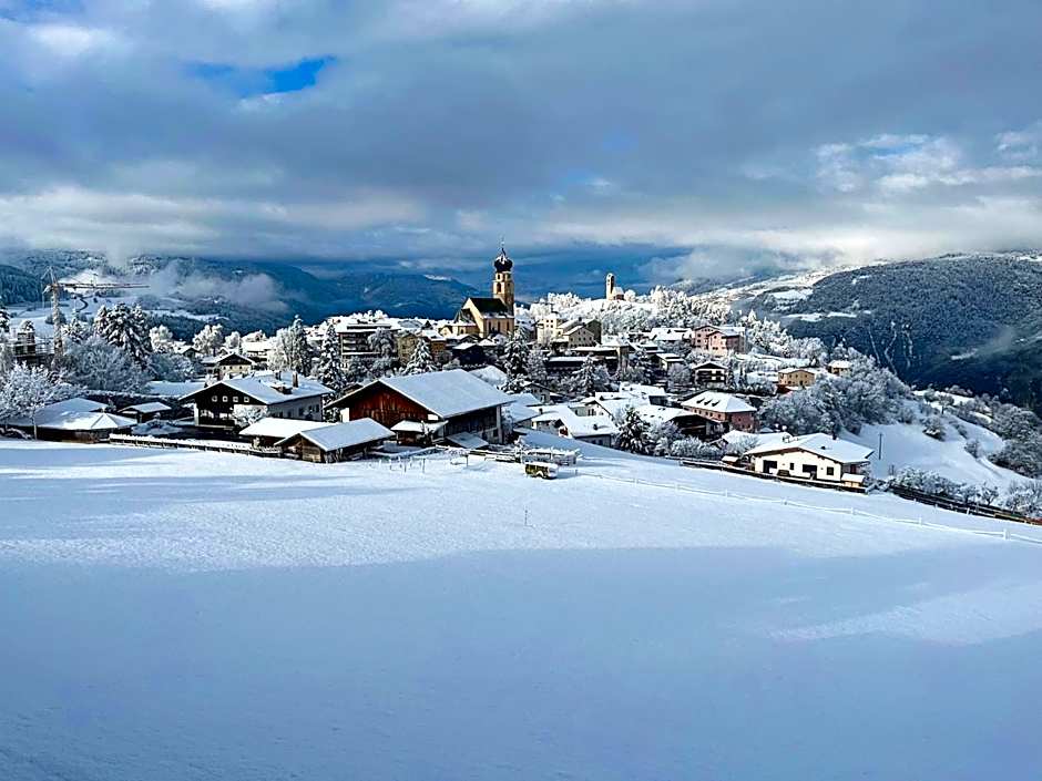 Hotel Emmy - five elements