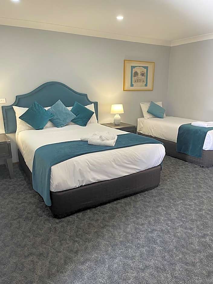 Town & Country Motor Inn