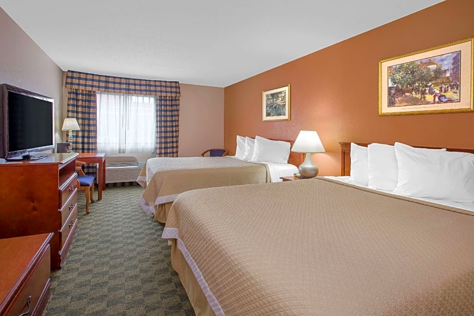 Days Inn by Wyndham Hillsdale