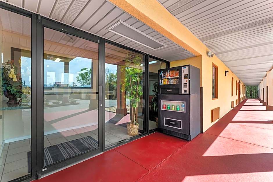 Americas Best Value Inn Montezuma