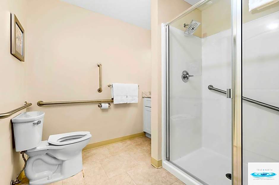 Gold Coast Inn ⁀➷ Breathtaking Sunsets ➠ Standard Lake View Room ➠ 106