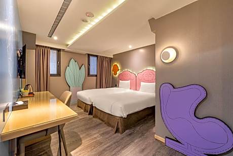 Double or Twin Room (Check-in after 20:00)