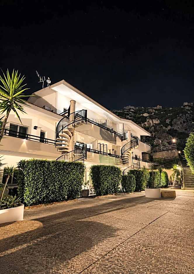 Albatros Apartments