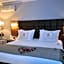 Grand Atakum Hotel