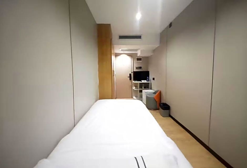 WAIFIDEN Hotel - Former Tokai Hotel (Free shuttle bus during Canton Fair)